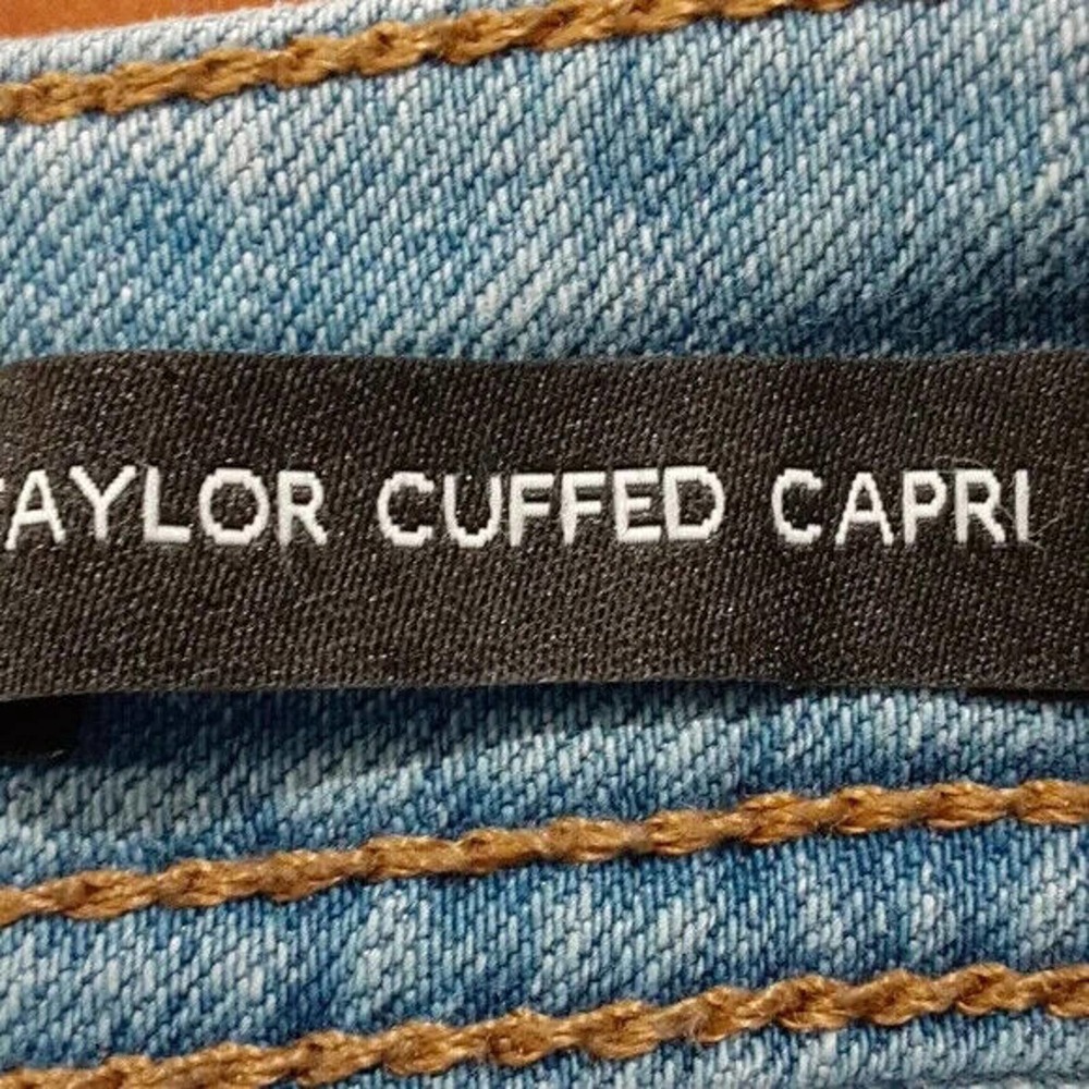 Nine West Taylor cuffed capri jeans size 4 stud embelished pockets * - Picture 11 of 13